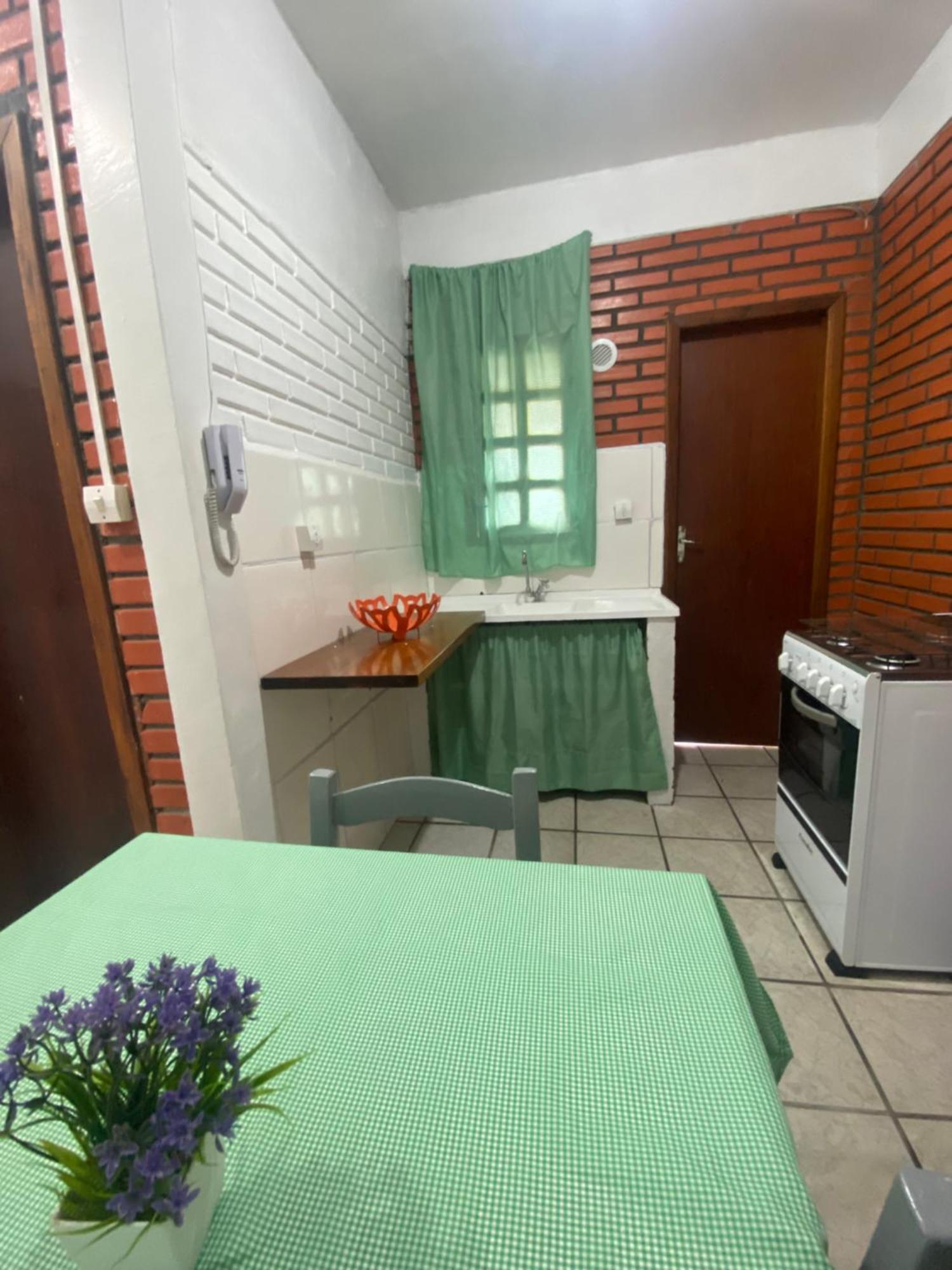 דירות בומבינאס Residencial Flamingo מראה חיצוני תמונה