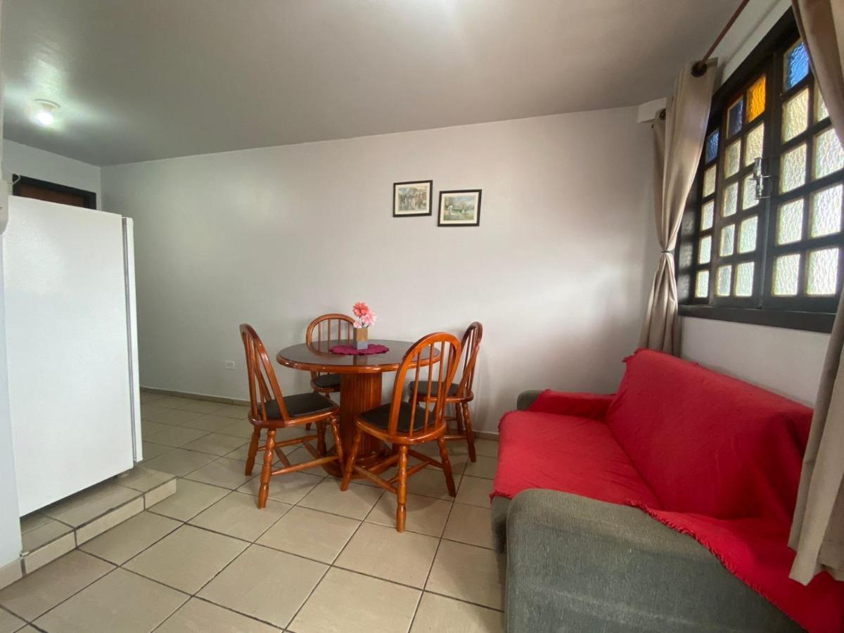 דירות בומבינאס Residencial Flamingo מראה חיצוני תמונה