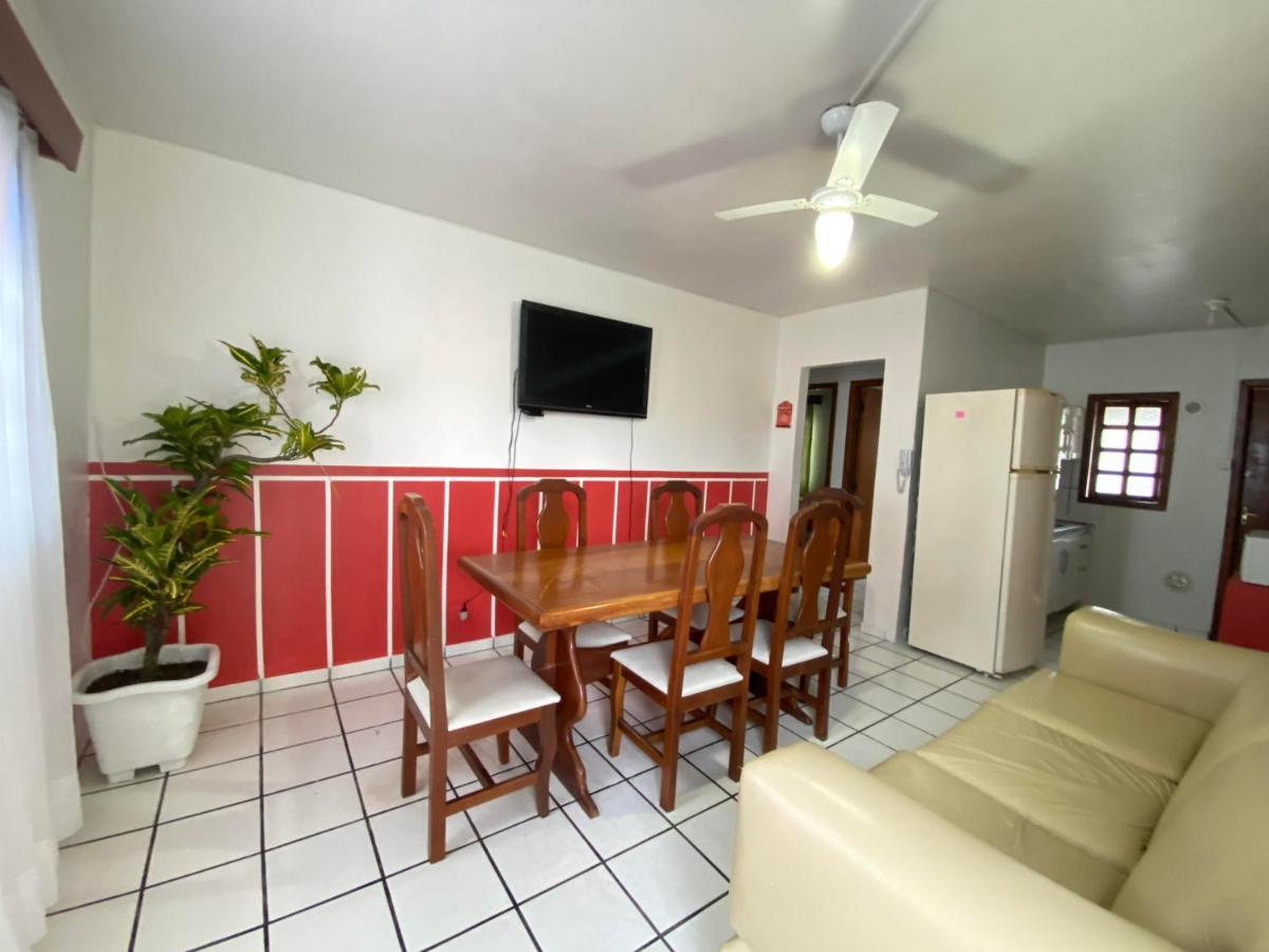 דירות בומבינאס Residencial Flamingo מראה חיצוני תמונה