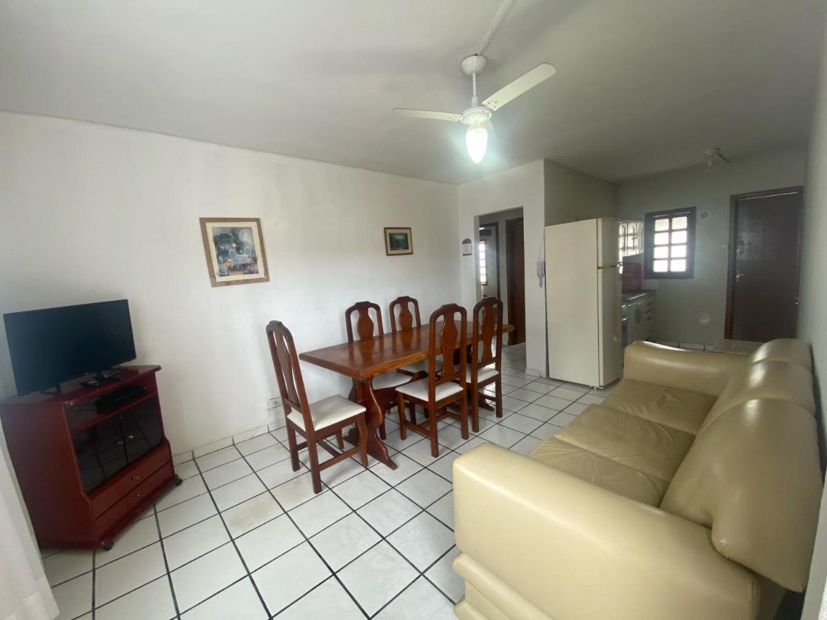 דירות בומבינאס Residencial Flamingo מראה חיצוני תמונה