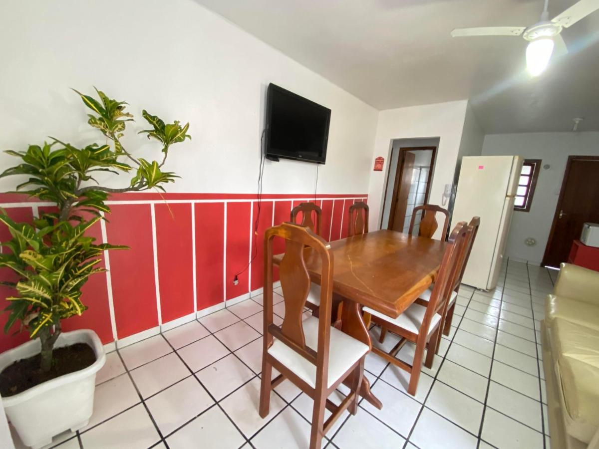 דירות בומבינאס Residencial Flamingo מראה חיצוני תמונה